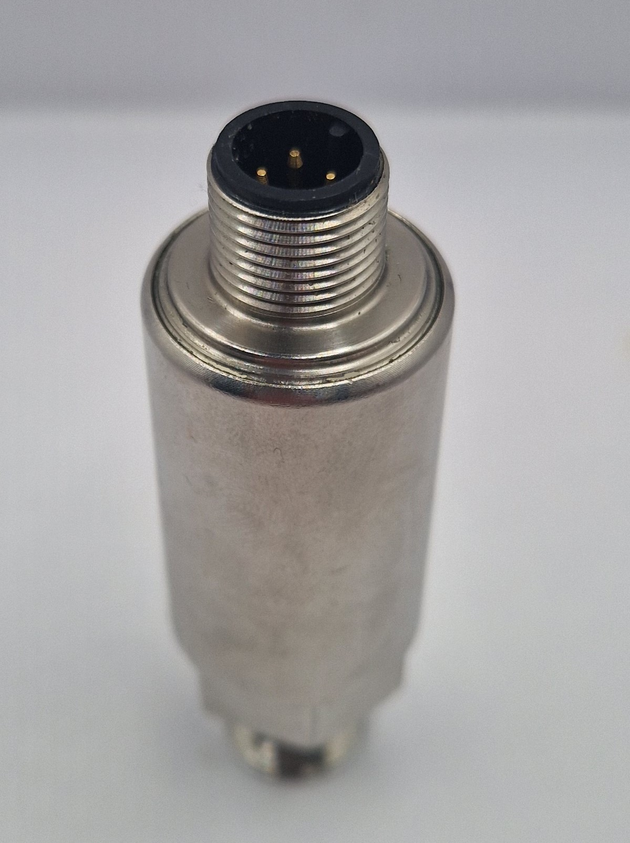M12 Pressure sensor with a 4-20mA connection.